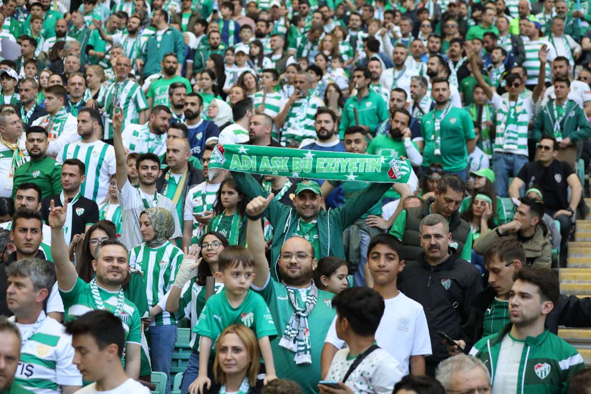 (FOTO GALERİ) BURSASPOR-BORNOVA FK TARAFTAR FOTOĞRAFLARI-2