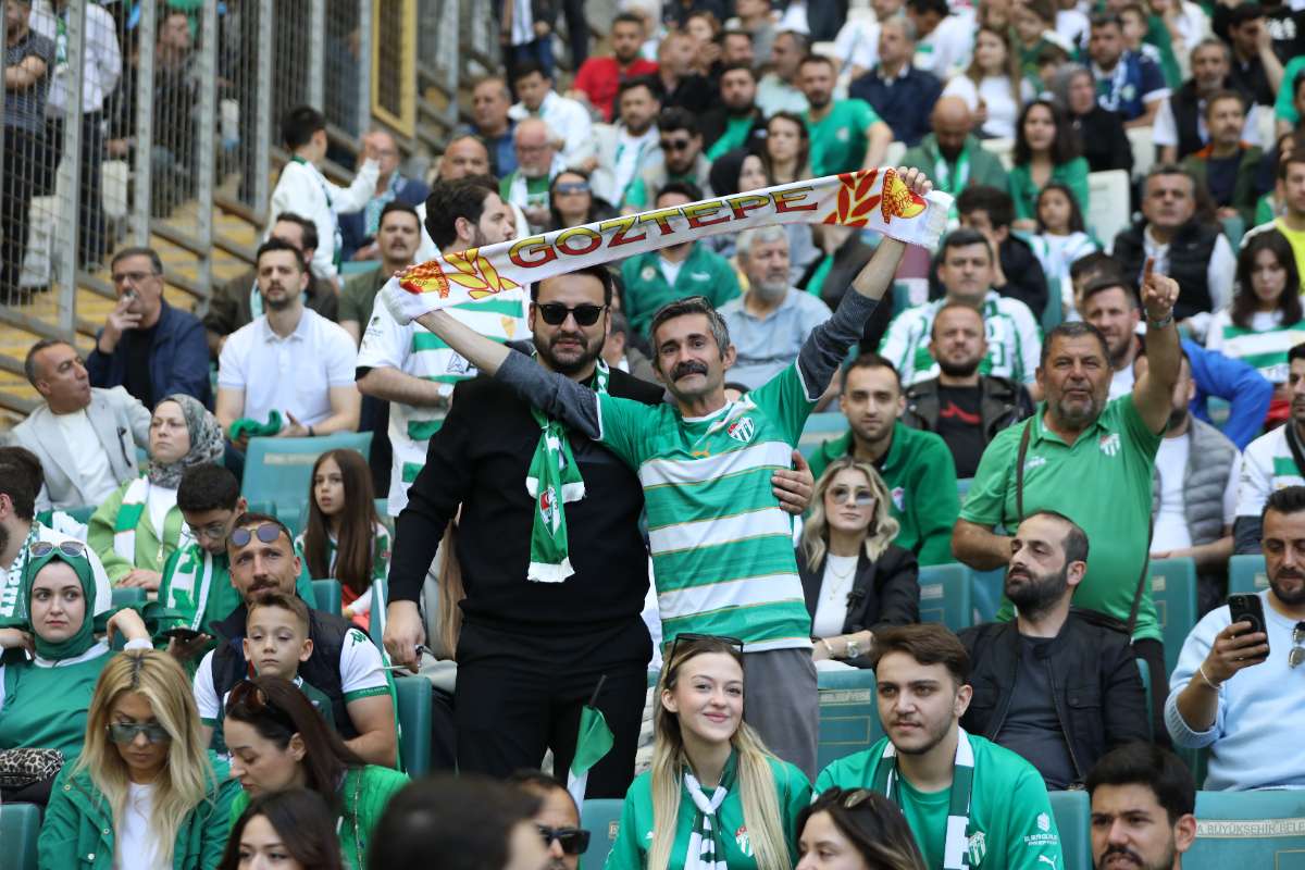 (FOTO GALERİ) BURSASPOR-BORNOVA FK TARAFTAR FOTOĞRAFLARI-2