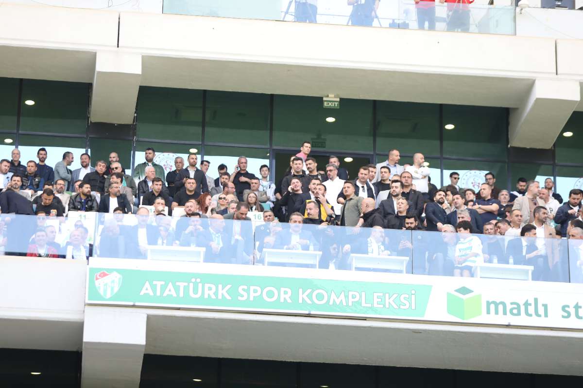 (FOTO GALERİ) BURSASPOR-BORNOVA FK TARAFTAR FOTOĞRAFLARI-2