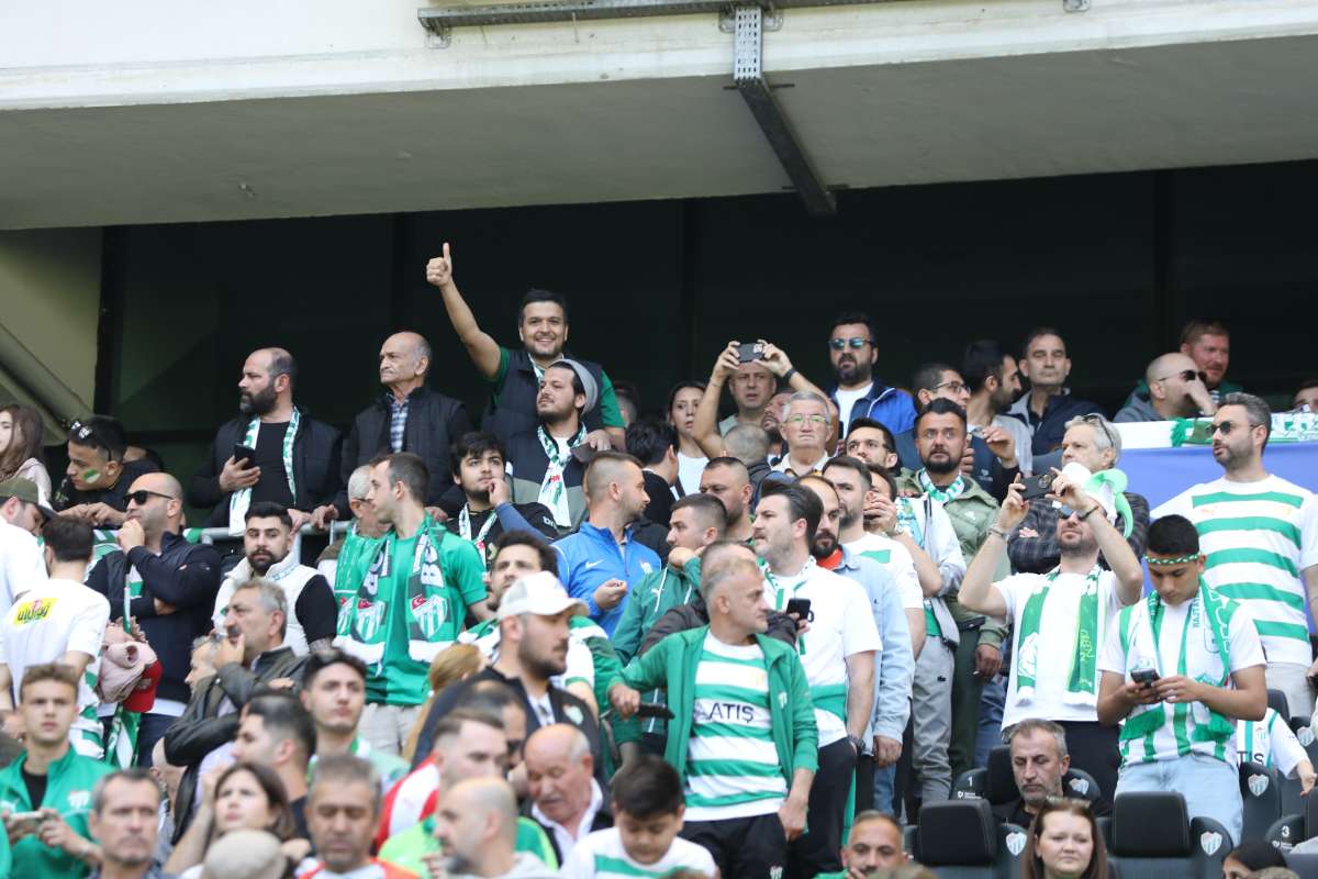 (FOTO GALERİ) BURSASPOR-BORNOVA FK TARAFTAR FOTOĞRAFLARI-2