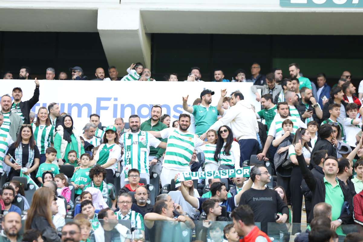 (FOTO GALERİ) BURSASPOR-BORNOVA FK TARAFTAR FOTOĞRAFLARI-2