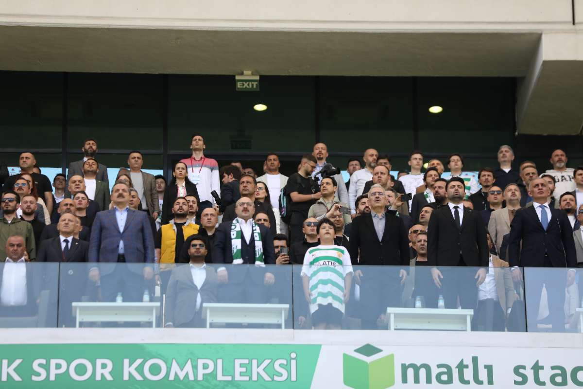 (FOTO GALERİ) BURSASPOR-BORNOVA FK TARAFTAR FOTOĞRAFLARI-2