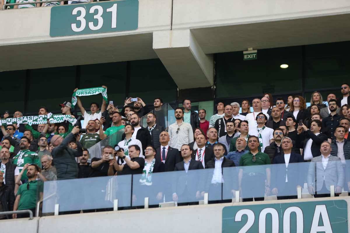(FOTO GALERİ) BURSASPOR-BORNOVA FK TARAFTAR FOTOĞRAFLARI-2