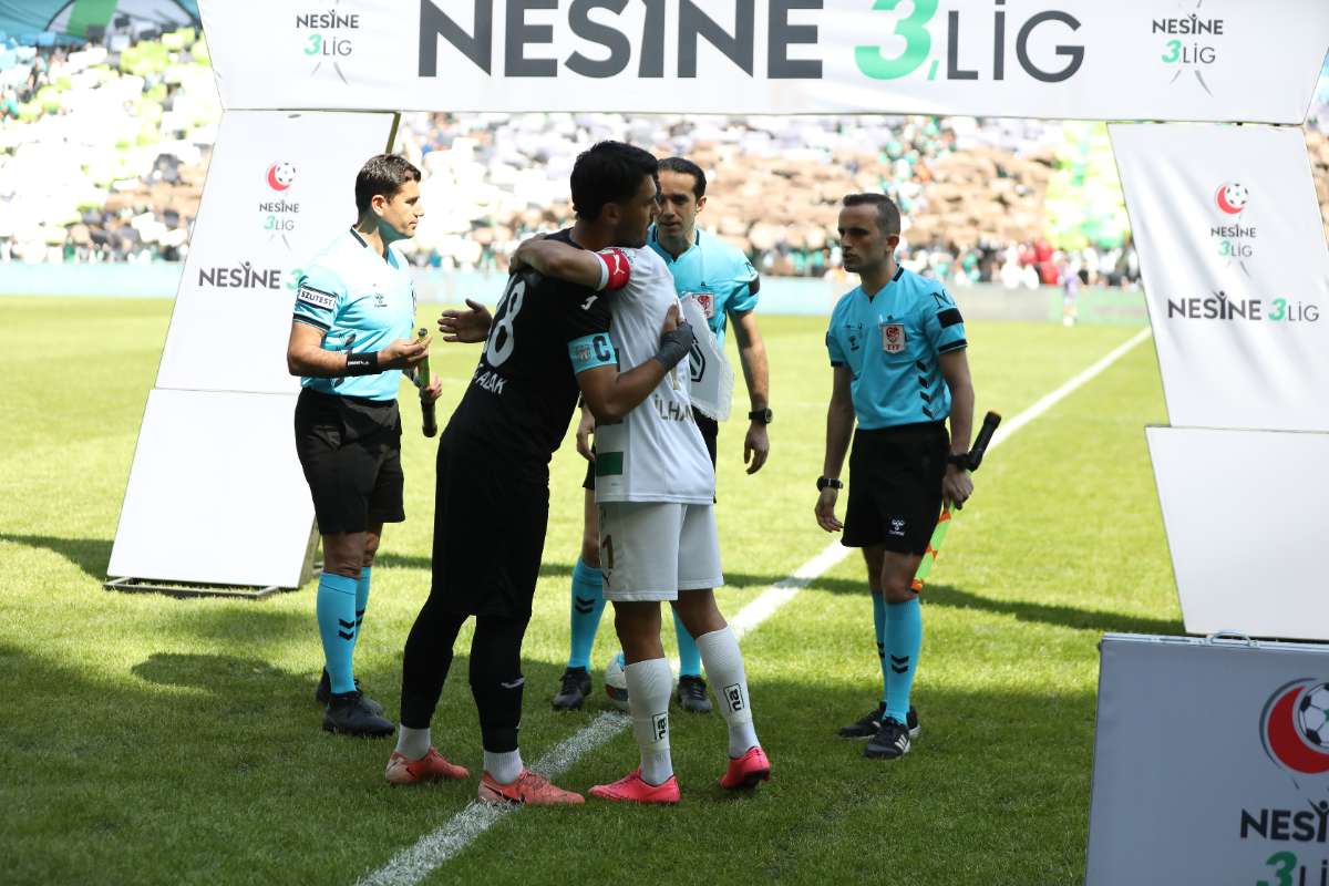 (FOTO GALERİ) BURSASPOR-BORNOVA FK TARAFTAR FOTOĞRAFLARI-2
