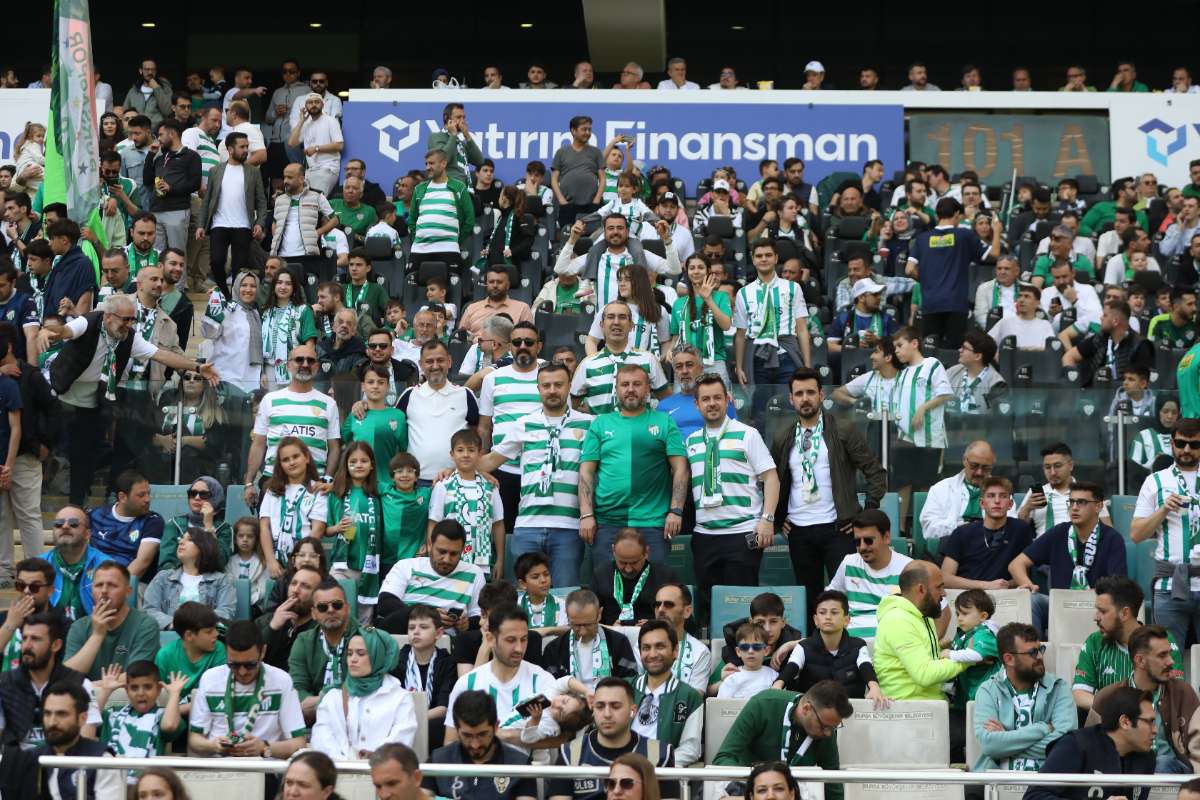 (FOTO GALERİ) BURSASPOR-BORNOVA FK TARAFTAR FOTOĞRAFLARI-2