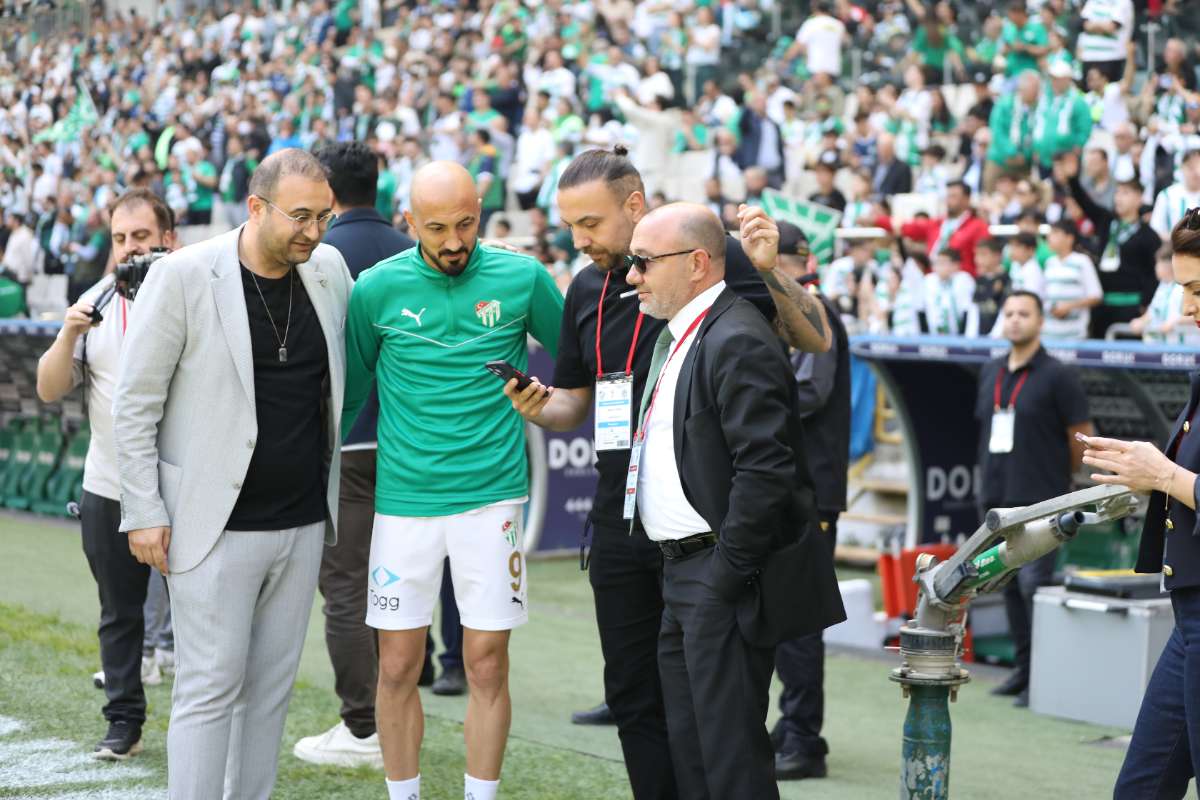 (FOTO GALERİ) BURSASPOR-BORNOVA FK TARAFTAR FOTOĞRAFLARI-2