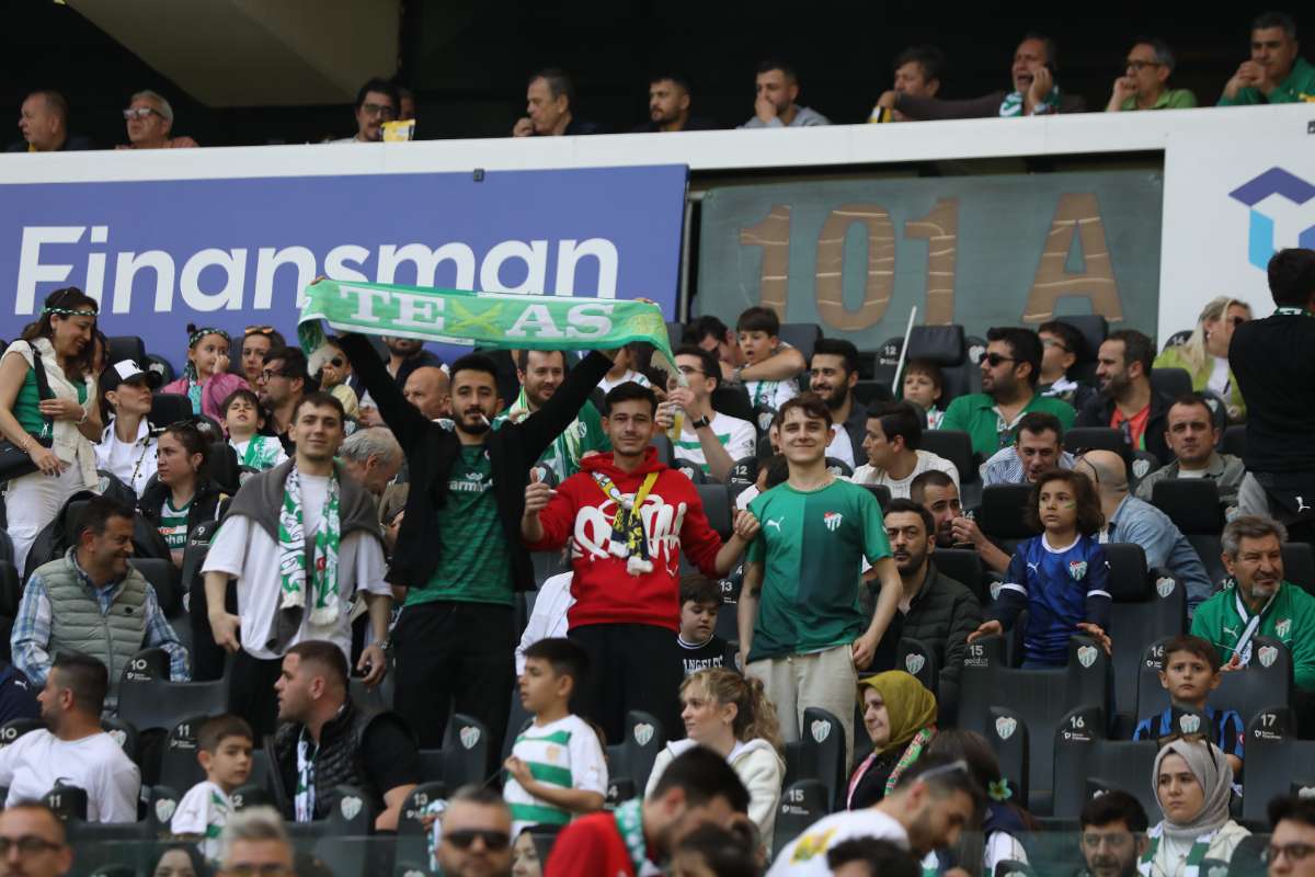 (FOTO GALERİ) BURSASPOR-BORNOVA FK TARAFTAR FOTOĞRAFLARI-2