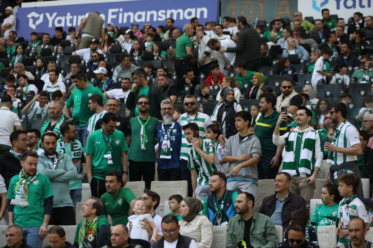 (FOTO GALERİ) BURSASPOR-BORNOVA FK TARAFTAR FOTOĞRAFLARI-2
