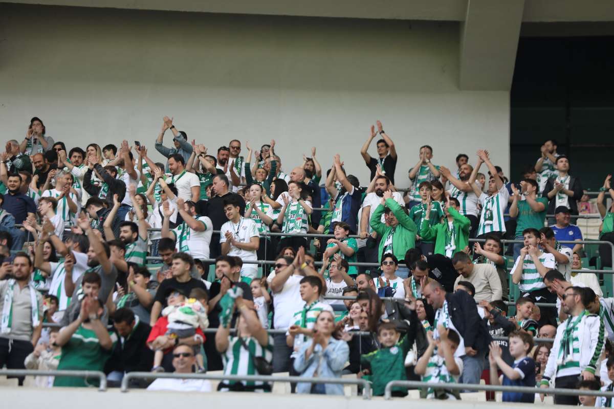 (FOTO GALERİ) BURSASPOR-BORNOVA FK TARAFTAR FOTOĞRAFLARI-2