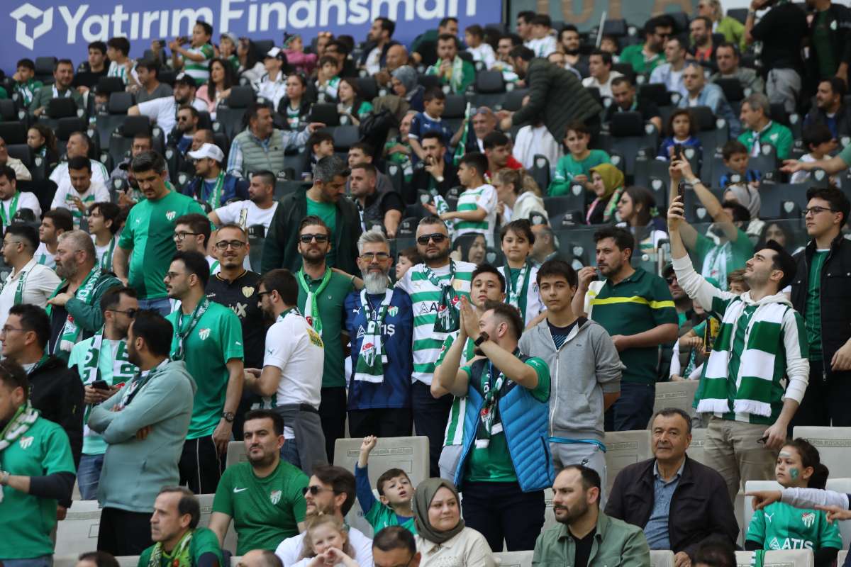(FOTO GALERİ) BURSASPOR-BORNOVA FK TARAFTAR FOTOĞRAFLARI-2