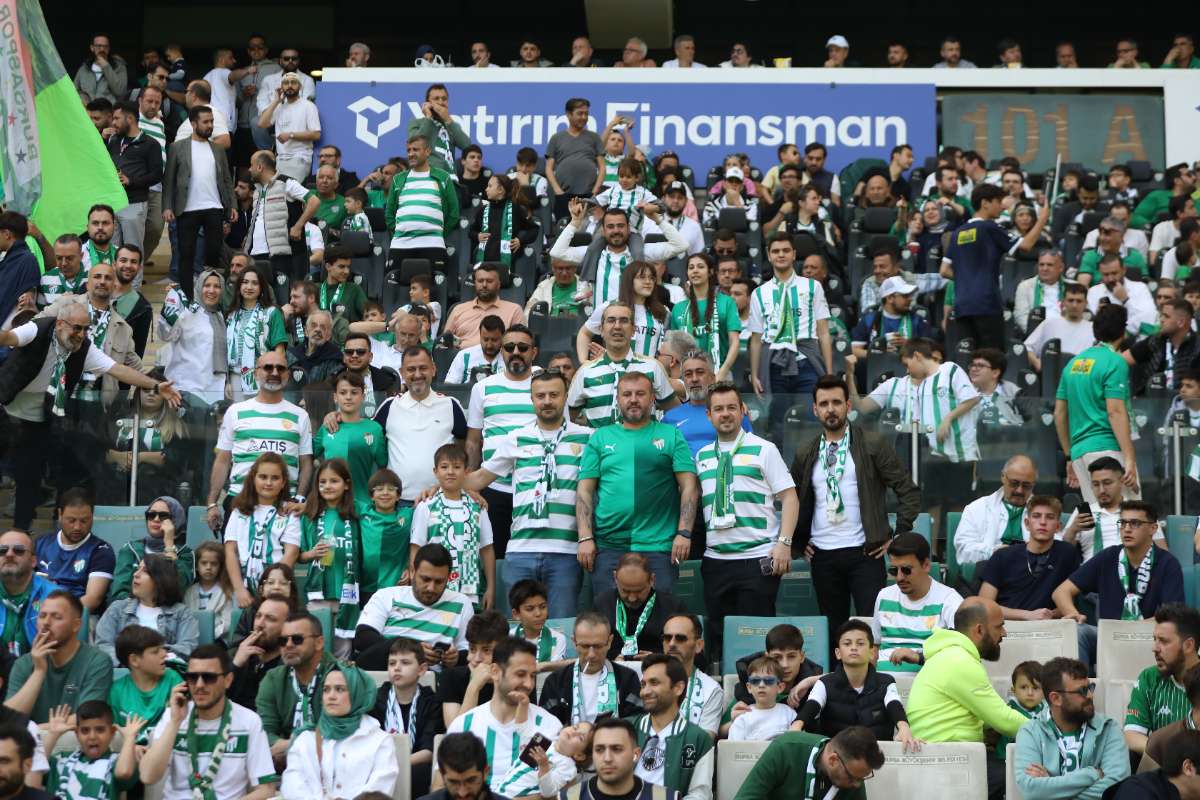 (FOTO GALERİ) BURSASPOR-BORNOVA FK TARAFTAR FOTOĞRAFLARI-2