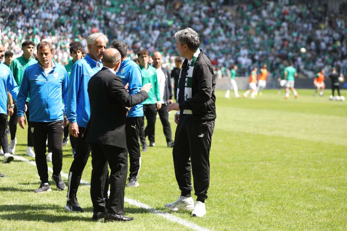 (FOTO GALERİ) BURSASPOR-BORNOVA FK TARAFTAR FOTOĞRAFLARI-2