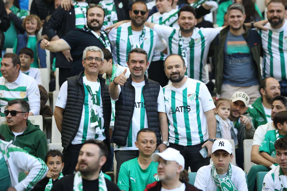 (FOTO GALERİ) BURSASPOR-BORNOVA FK TARAFTAR FOTOĞRAFLARI-2
