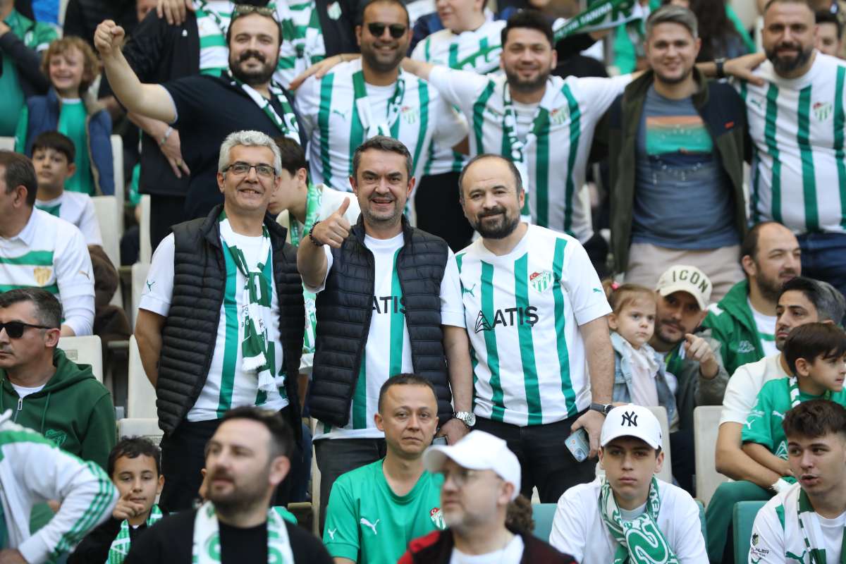 (FOTO GALERİ) BURSASPOR-BORNOVA FK TARAFTAR FOTOĞRAFLARI-2