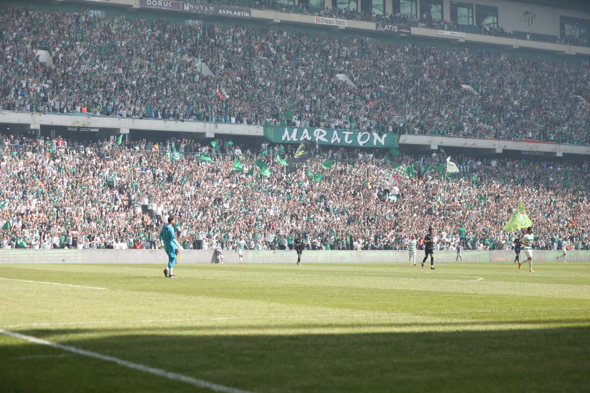 (FOTO GALERİ) BURSASPOR-BORNOVA FK TARAFTAR FOTOĞRAFLARI-2