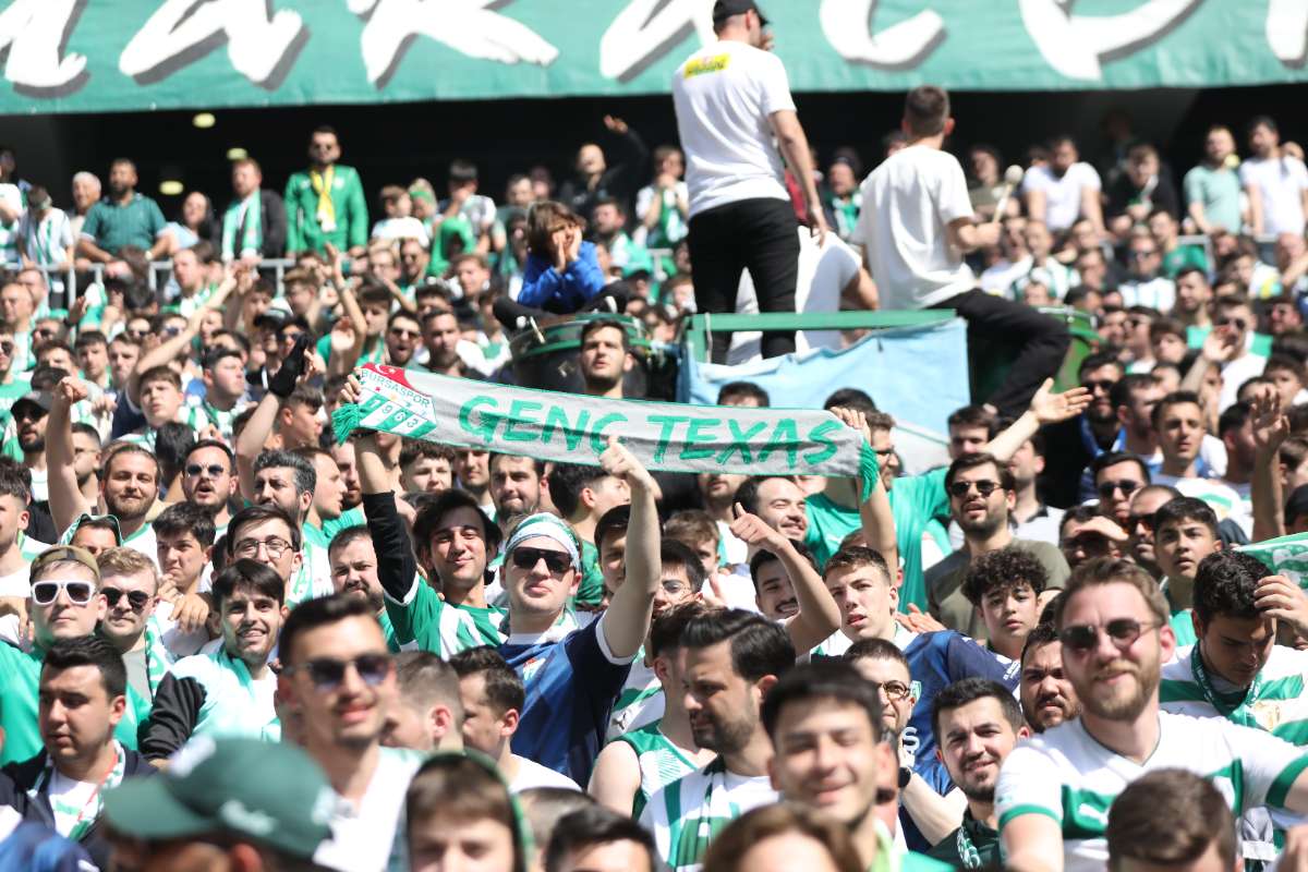 (FOTO GALERİ) BURSASPOR-BORNOVA FK TARAFTAR FOTOĞRAFLARI-2