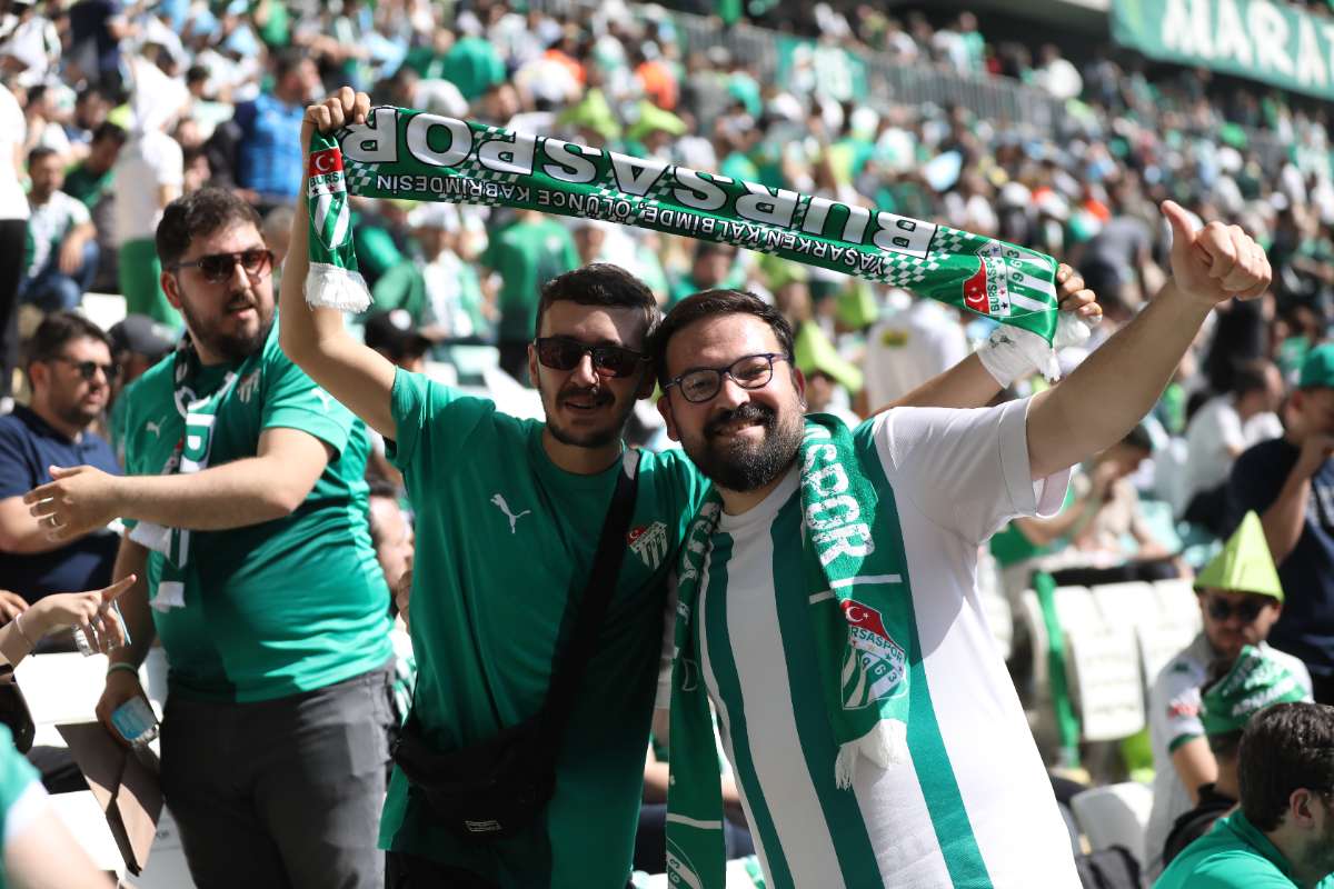 (FOTO GALERİ) BURSASPOR-BORNOVA FK TARAFTAR FOTOĞRAFLARI-2