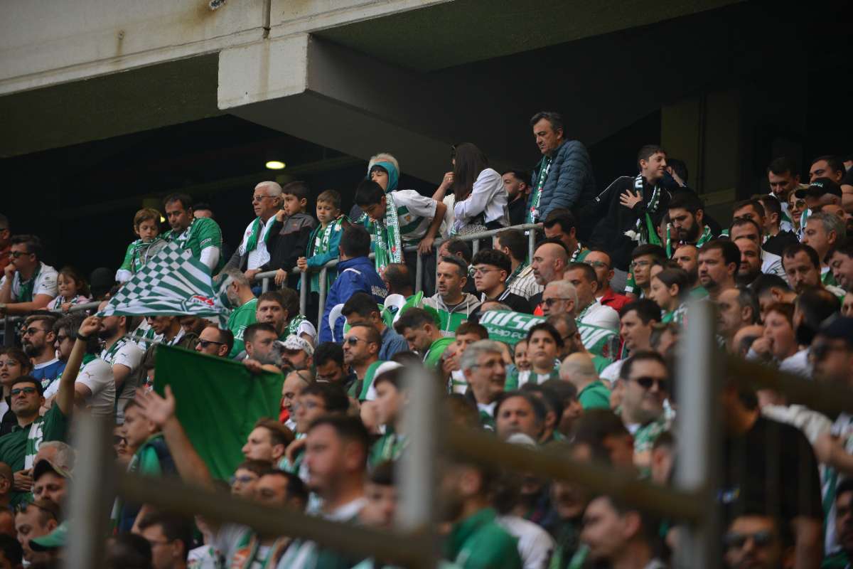 (FOTO GALERİ) BURSASPOR-BORNOVA FK TARAFTAR FOTOĞRAFLARI-3
