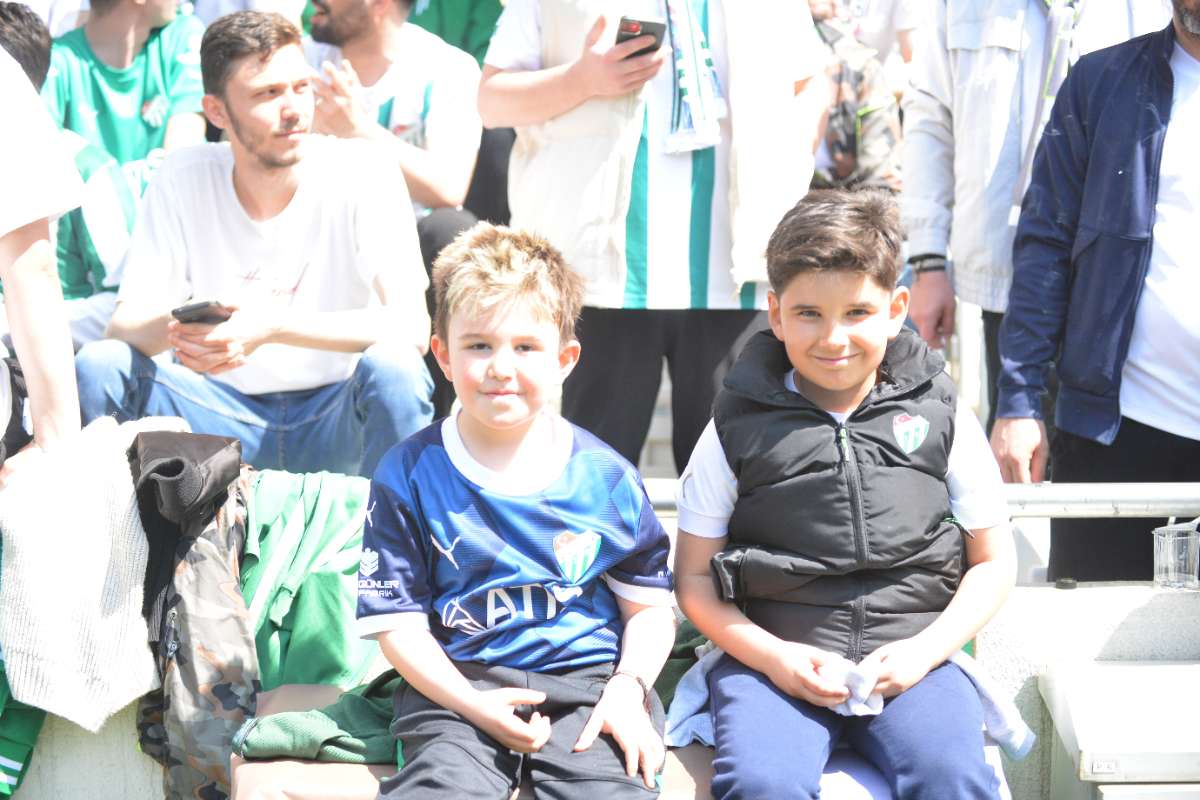 (FOTO GALERİ) BURSASPOR-BORNOVA FK TARAFTAR FOTOĞRAFLARI-3