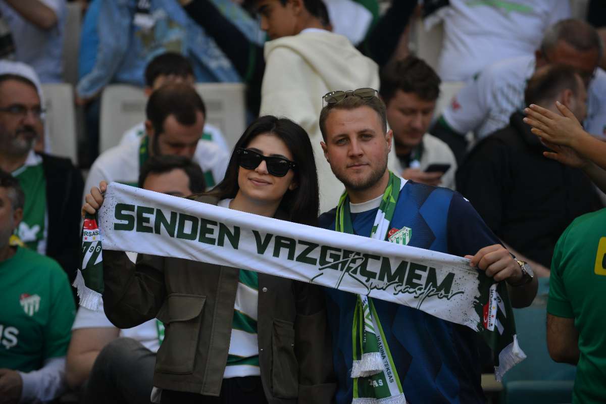 (FOTO GALERİ) BURSASPOR-BORNOVA FK TARAFTAR FOTOĞRAFLARI-3
