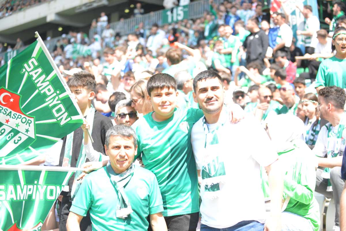 (FOTO GALERİ) BURSASPOR-BORNOVA FK TARAFTAR FOTOĞRAFLARI-3