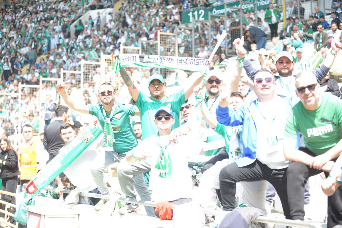 (FOTO GALERİ) BURSASPOR-BORNOVA FK TARAFTAR FOTOĞRAFLARI-3
