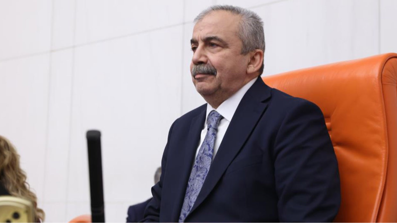Sırrı Süreyya Önder hayatını kaybetti
