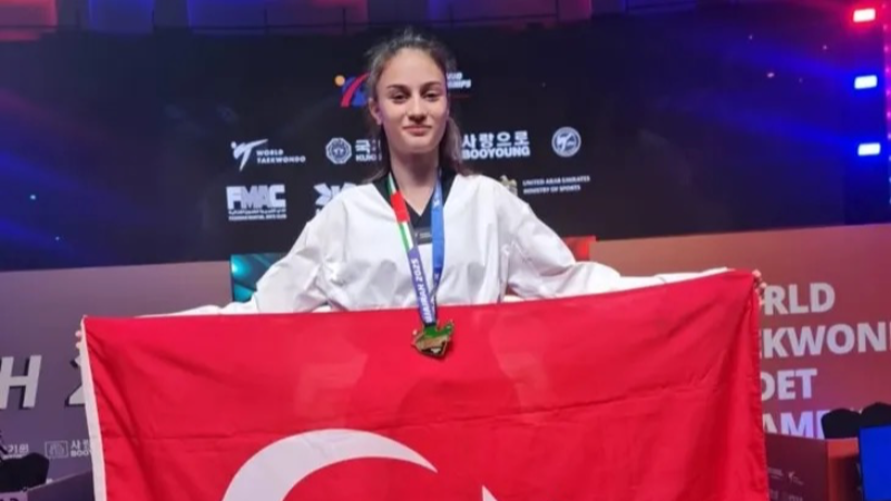 Bursalı Sena Yılmaz Dünya Şampiyonu oldu