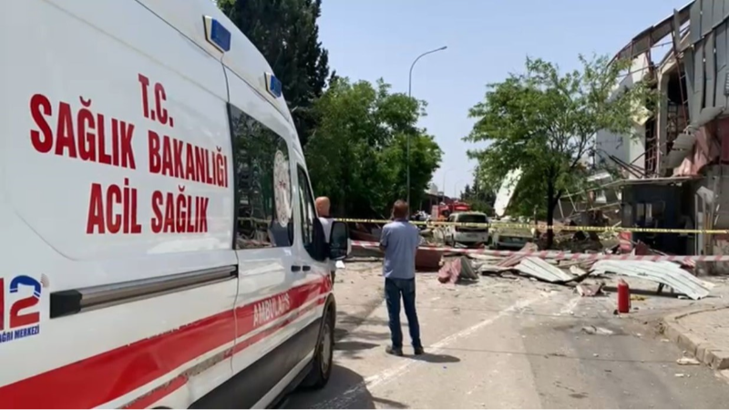 Halı fabrikasında patlama: 7 yaralı