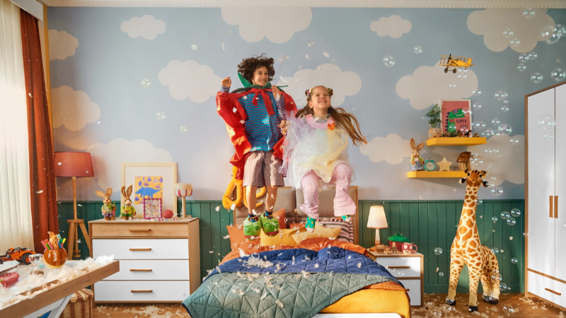 ÇİLEKTEN YENİ REKLAM FİLMİ: TOPLU DEĞİL, MUTLU ODALAR