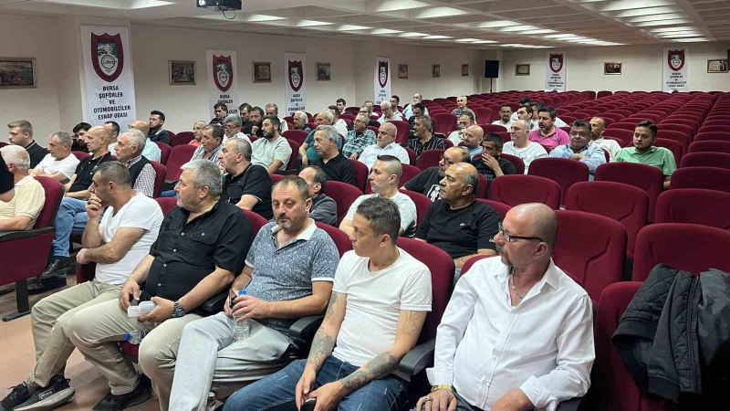 Ticari araç sürücülerine fermuar sistemi anlatıldı