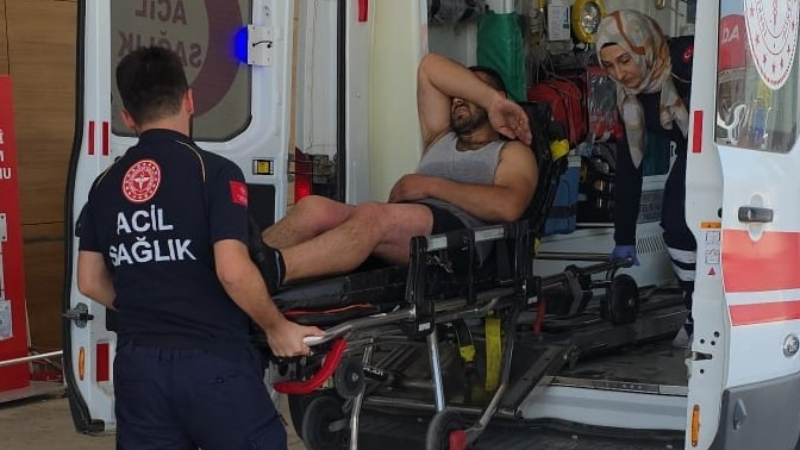 Radyatörden fışkıran kaynar su oto tamircisini yaraladı