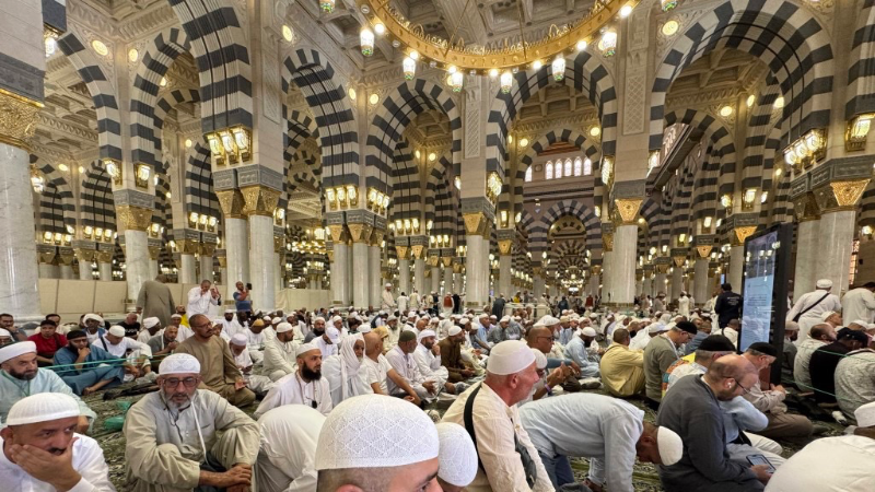 Hacılar Ravda-ı Mutahhara'yı ziyaret ettiler