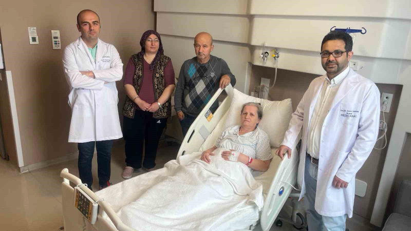 İdrar torbasıyla gezmekten ’stentle’ kurtuldu