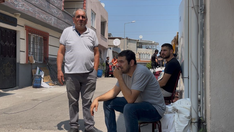 Yüksek gerilim altında yüzlerce bina varken onların evleri yıkıldı