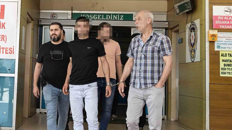 Bursa'da cinayet zanlısı okey oynarken yakalandı