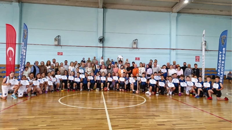Başkan Karabatı’dan minik sporculara ziyaret
