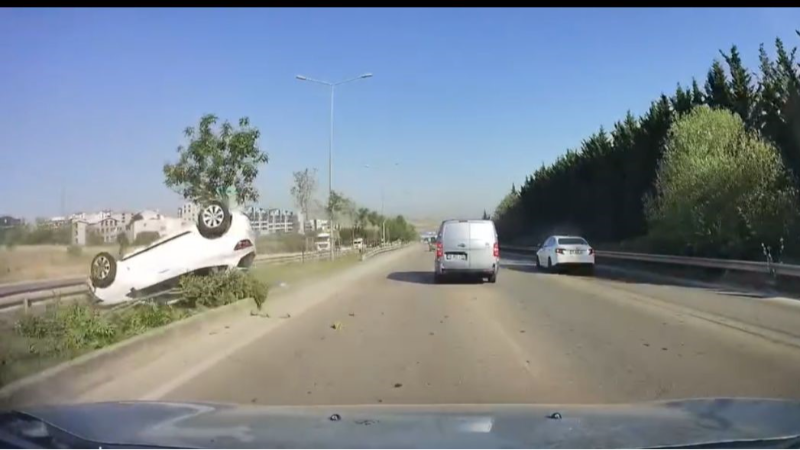 Kontrolden çıktı böyle takla attı, kaza yapan çiftin burnu kanamadı