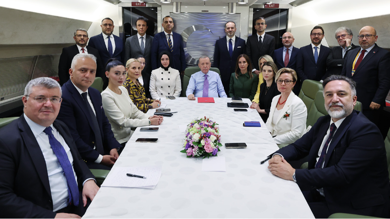 Erdoğan, Lahey ziyareti dönüşü gazetecilerin sorularını cevapladı