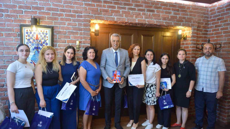 ‘Esnek Oyun Alanı Projesi’ çocukları eğlendirerek öğretiyor