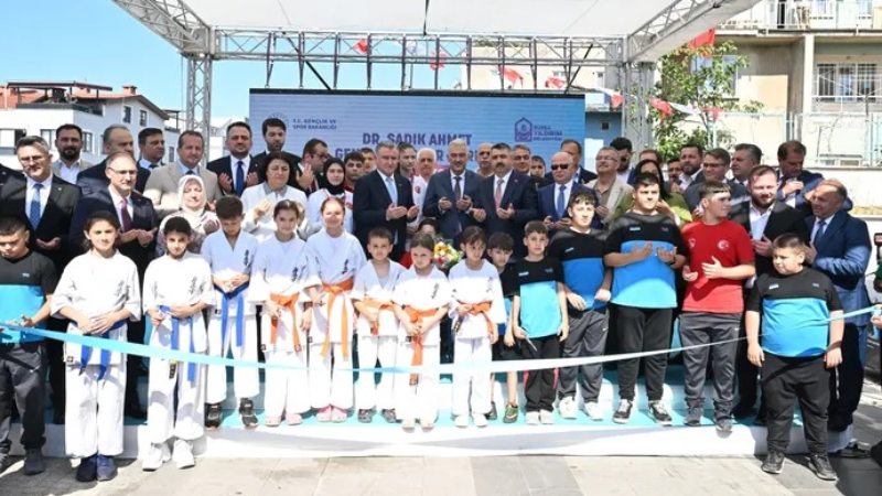 Yıldırım’da spor ve kültür merkezi açıldı