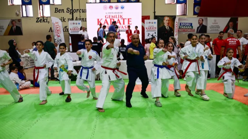 Karatenin kalbi Bursa Gemlik'te atıyor