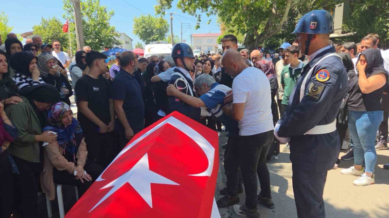 Kanserden vefat eden uzman jandarma son yolculuğuna uğurlandı