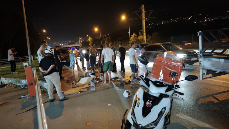 Osmangazi'de otomobil ile elektrikli motosiklet çarpıştı