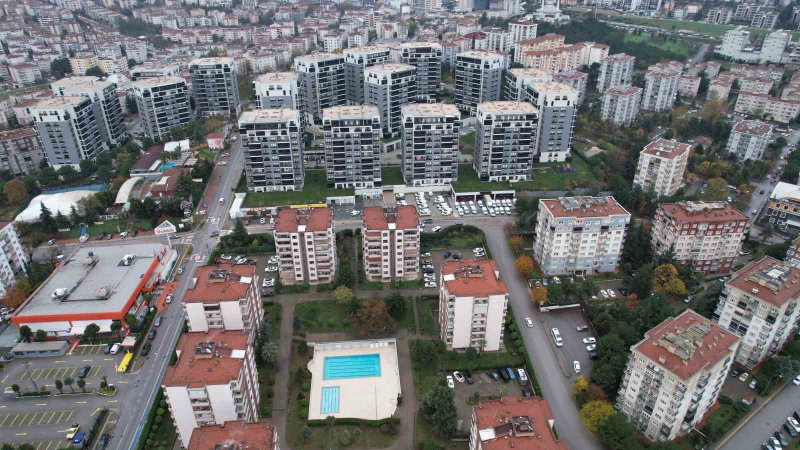 Emlak piyasasındaki ilan artışı alıcıları beklemeye geçirdi