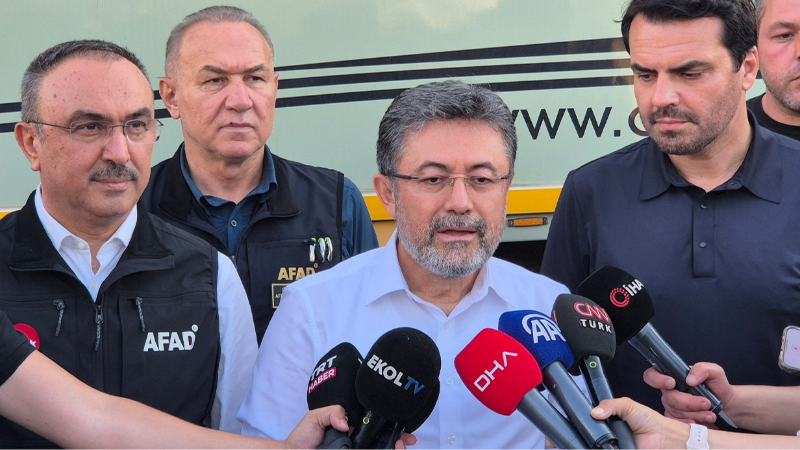 Bakan Yumaklı, Şarköy yangınıyla ilgili açıklamalarda bulundu