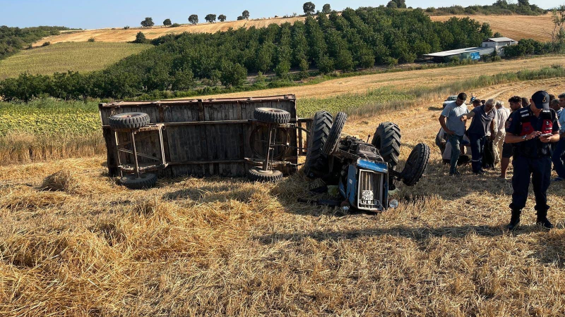 Devrilen traktörün altında kalan kişi hayatını kaybetti