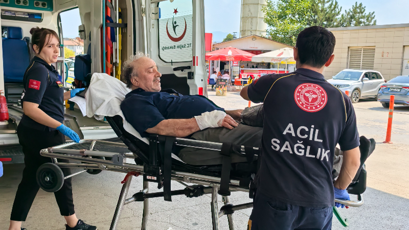 Bursa’da bir işçi elini motorlu testereye kaptırdı