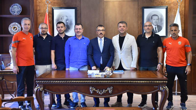 İnegölspor altyapı yönetiminden Kaymakam Arslan'a ziyaret