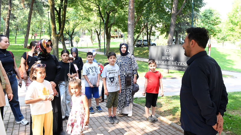Minik arkeologlar müzeleri keşfediyor